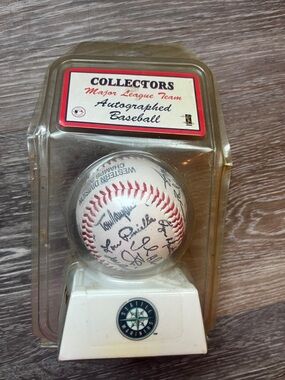 Collectors Major League Team Autographed Baseball - Seattle Mariners